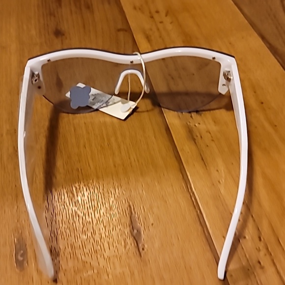 Retropop white sunglasses - Picture 4 of 5